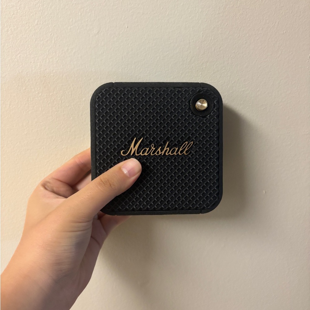 Marshall Black Speaker with Gold Detailing